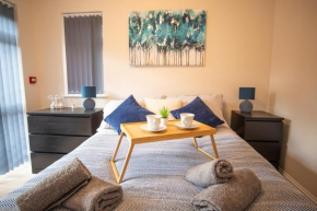 New Beginning Two-bedroom Apartment in central Eastbourne, Private Garden, Free Parking